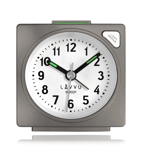 LAVVU LAS3045 - Budík SWEEP s plynulým chodem v mosazné barvě - 3 ROKY ZÁRUKA!